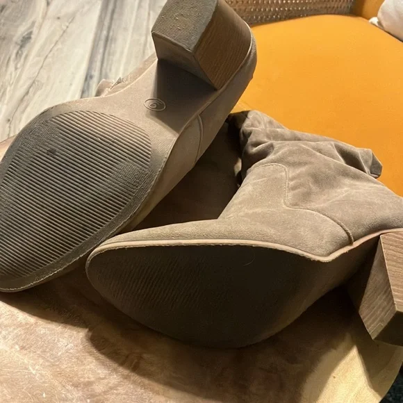 Size 9 target brown suede knee high boots - Picture 5 of 5